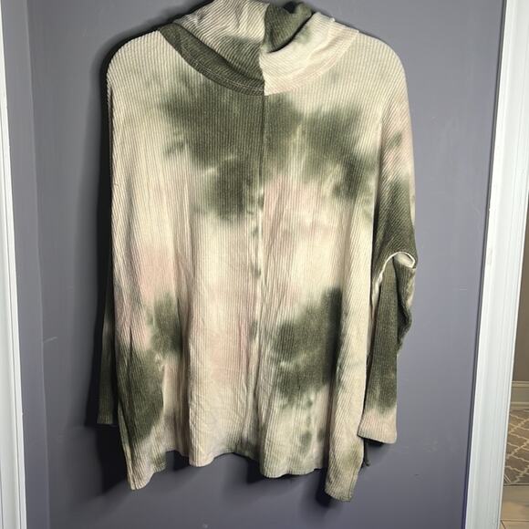 Status by Chennault Green and Tan Dip Dye Ribbed Cowlneck Sweater Size XS - Picture 6 of 8